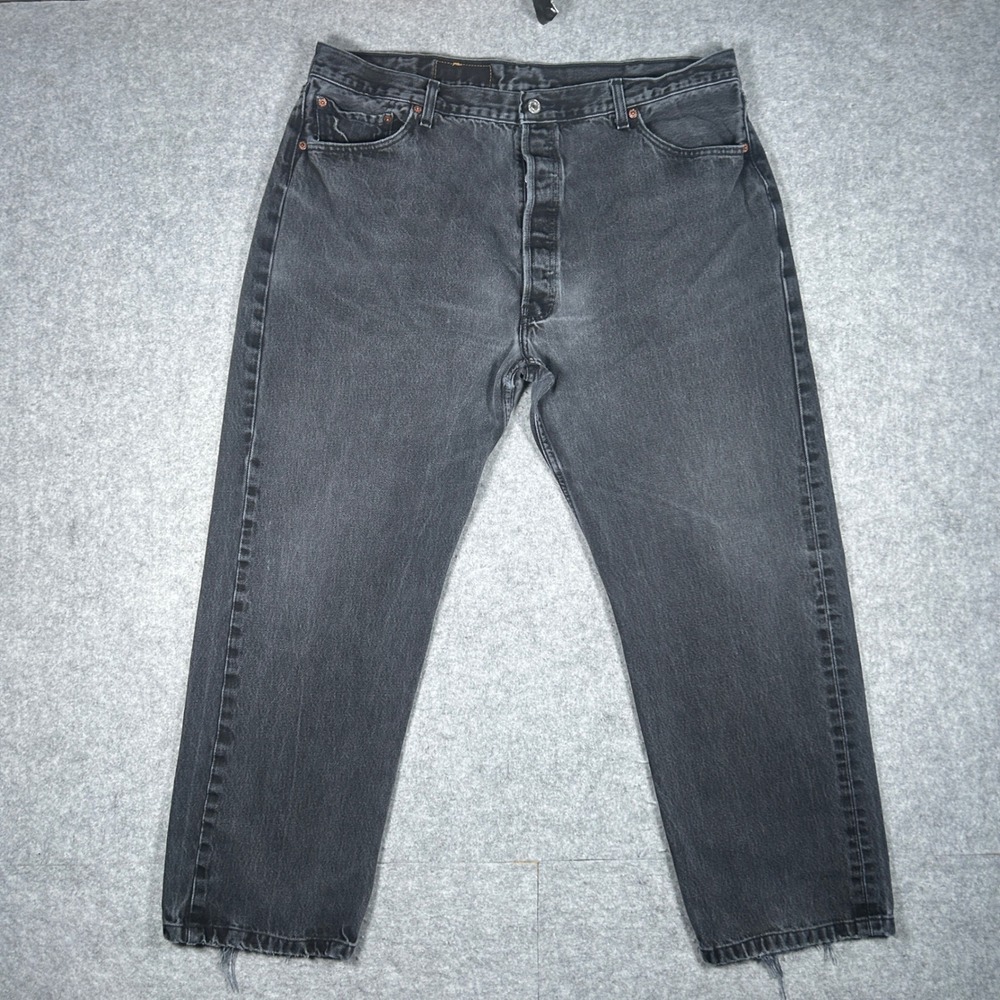 Vintage Levi's 501 denim jeans Men 42x32 Black Button Fly Vintage Made in Canada